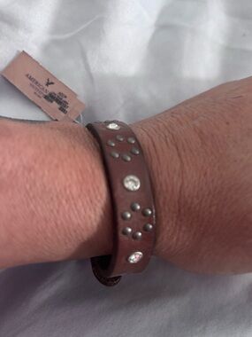 AMERICAN EAGLE OUTFITTERS leather strap bracelet NWT